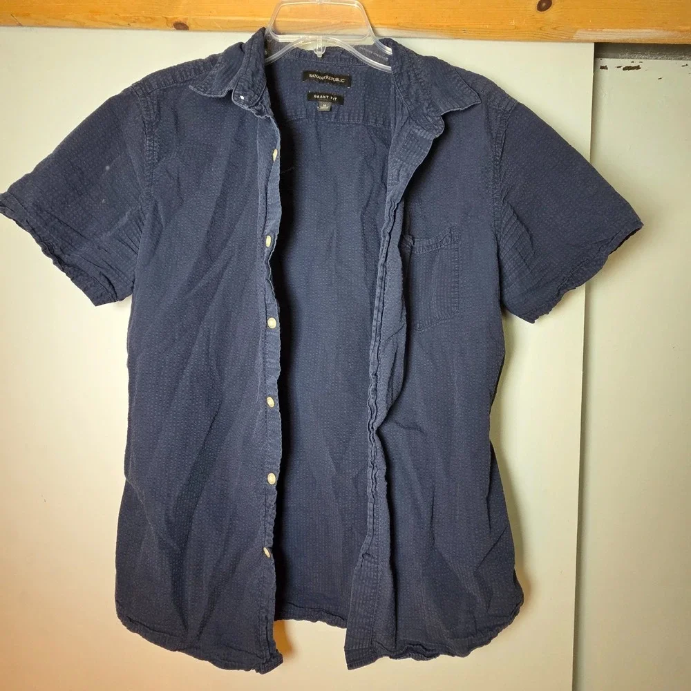 Banana Republic Mens M 100% Cotton Short Sleeve Navy Button Down Classic Coastal